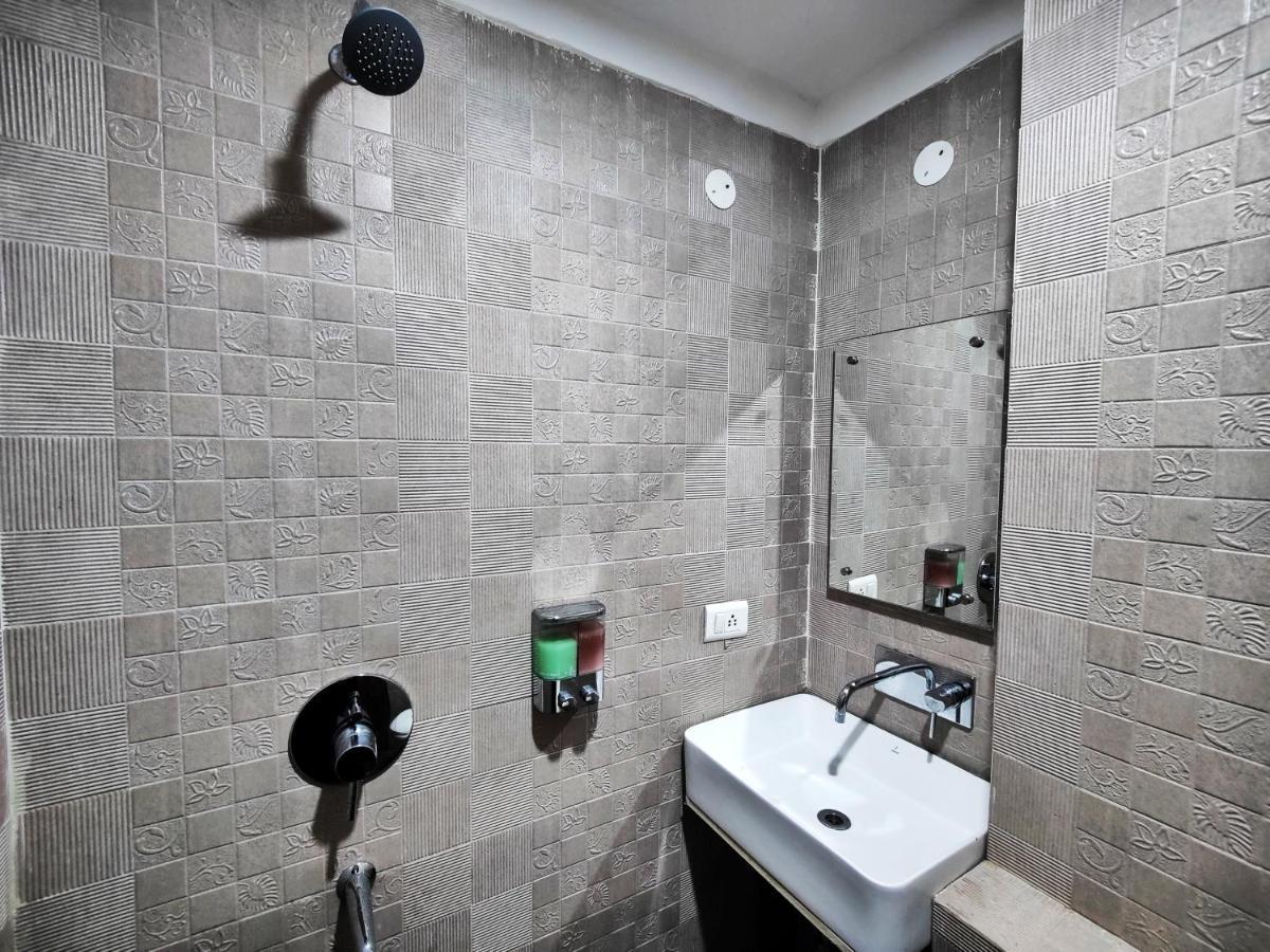 Hotel 21 Next To Chd Railway Station Chandīgarh エクステリア 写真