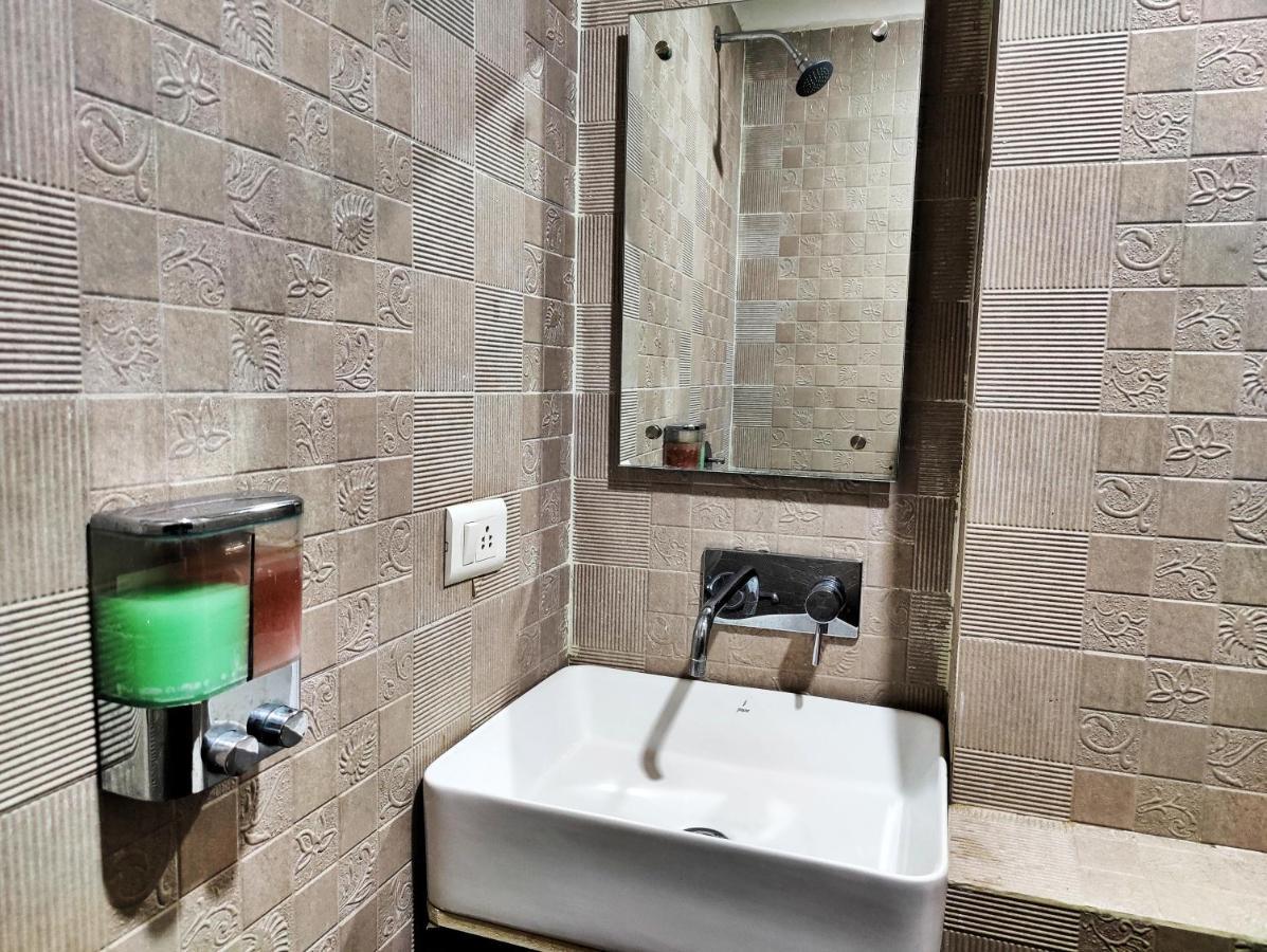 Hotel 21 Next To Chd Railway Station Chandīgarh エクステリア 写真