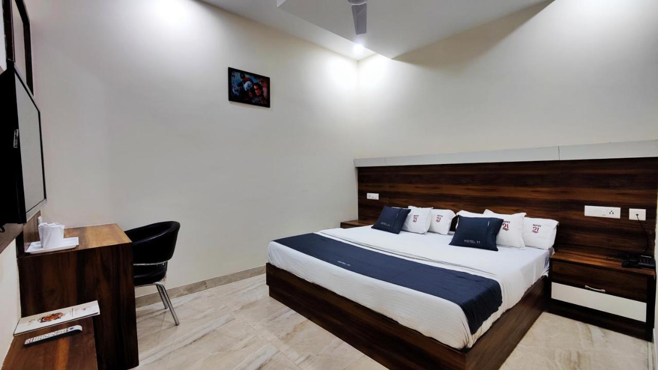 Hotel 21 Next To Chd Railway Station Chandīgarh エクステリア 写真